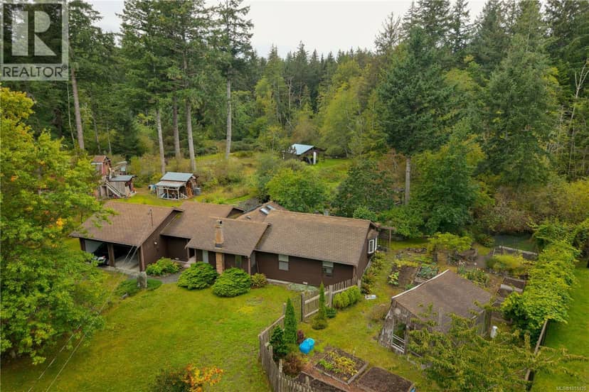 665 Fox Rd, Quadra Island