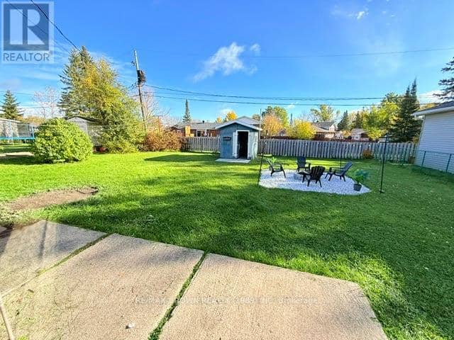 29 Seaborne Crescent — photo 11 of 40