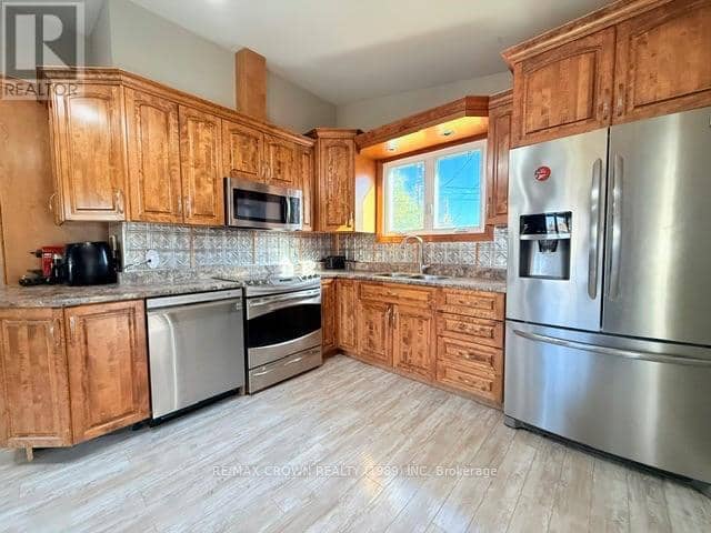 29 Seaborne Crescent — photo 16 of 40