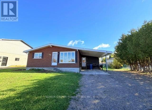 29 Seaborne Crescent — photo 3 of 40