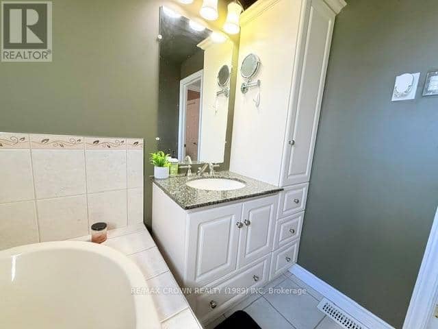 29 Seaborne Crescent — photo 36 of 40