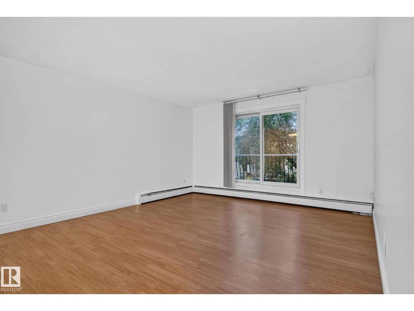 #108 10520 80 AV NW — photo 17 of 36
