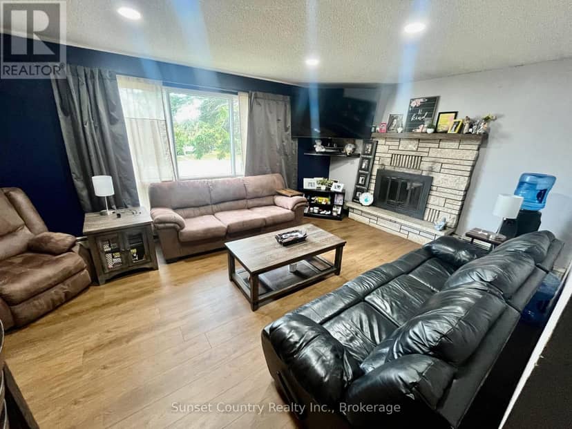 182 Wilde Street, Dryden, photo 3