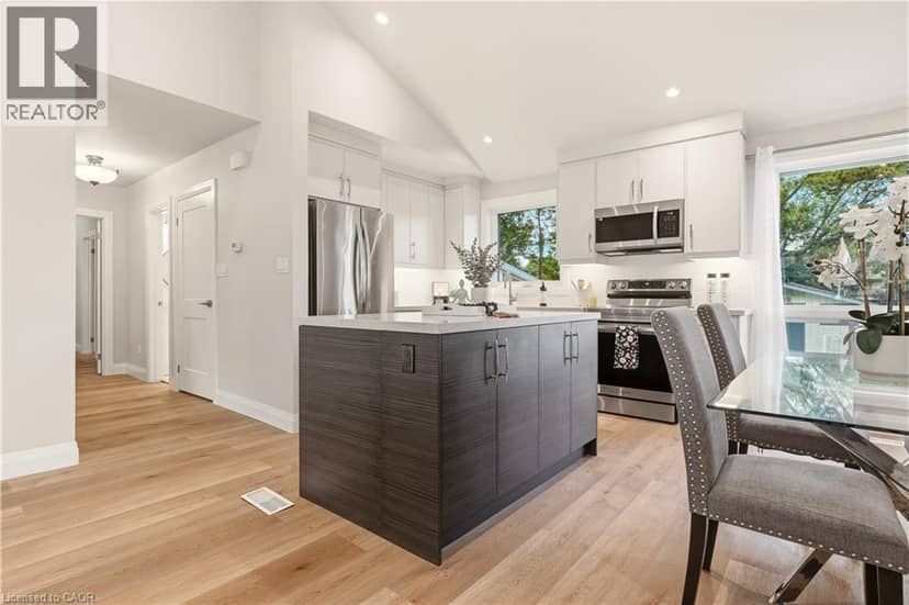 99 BYRON Avenue — photo 16 of 40