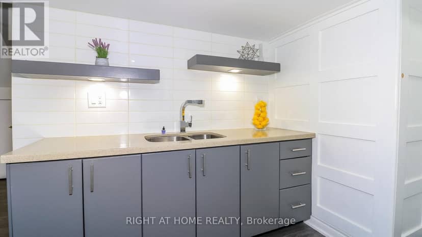 8 Sunset Street — photo 18 of 40