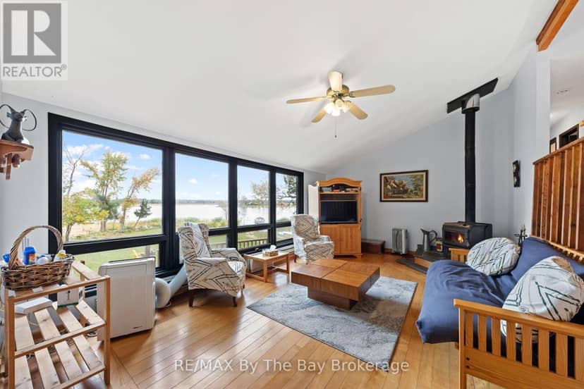 20 Island 404/QUARRY Island — photo 18 of 34