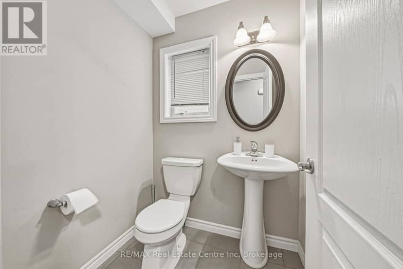 93 Couling Crescent — photo 7 of 40