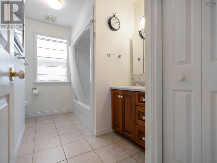 39 Arrow Head Crescent — photo 10 of 40