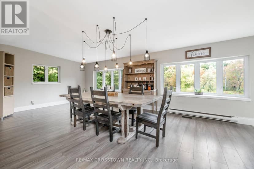 4454 Rosalyn Drive — photo 31 of 40