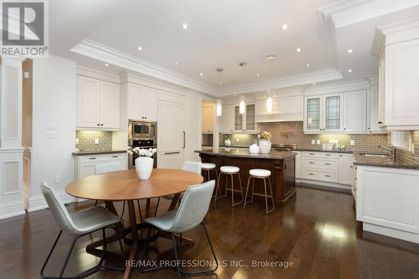 18 Hillcroft Drive — photo 11 of 40