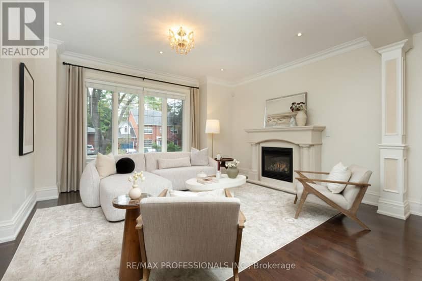 18 Hillcroft Drive — photo 3 of 40