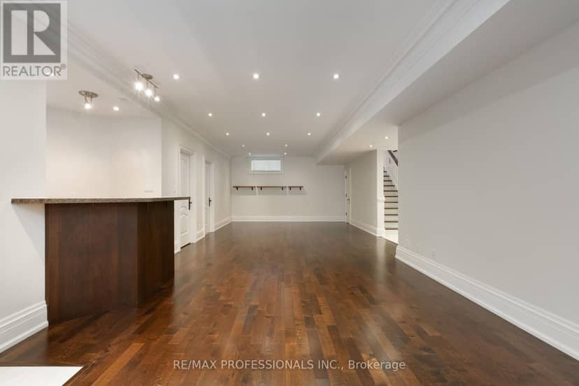 18 Hillcroft Drive — photo 34 of 40