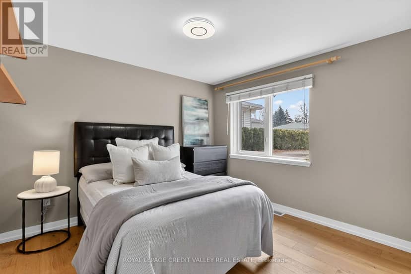 41 Staveley Crescent — photo 31 of 40