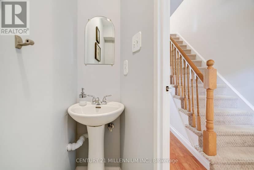 35 Tara Park Crescent — photo 14 of 40
