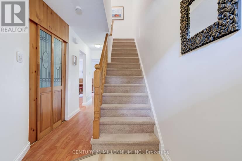 35 Tara Park Crescent — photo 15 of 40