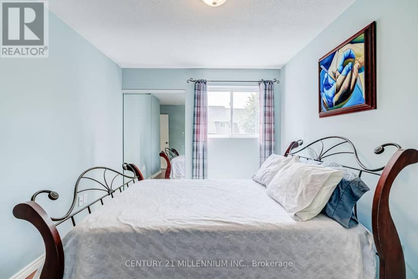 35 Tara Park Crescent — photo 20 of 40