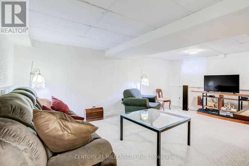 35 Tara Park Crescent — photo 26 of 40
