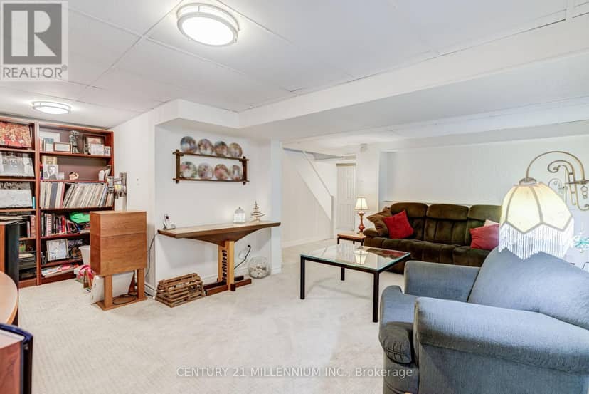 35 Tara Park Crescent — photo 28 of 40