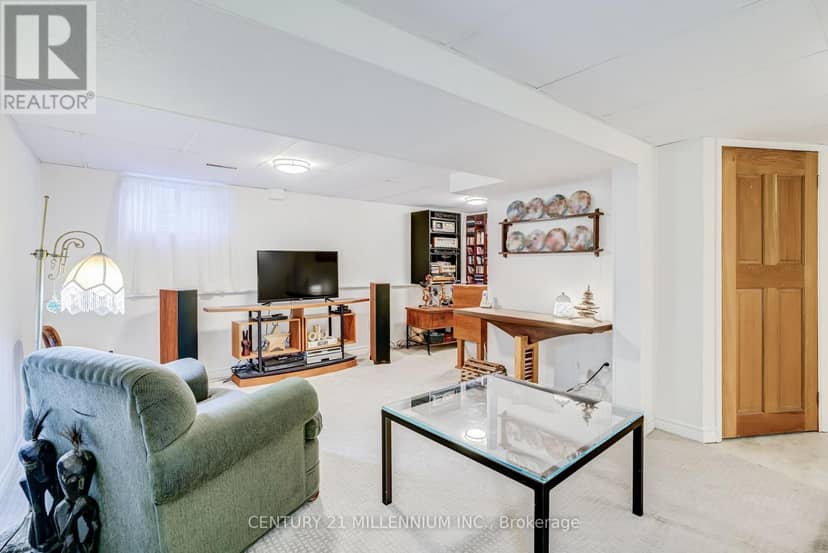 35 Tara Park Crescent — photo 29 of 40