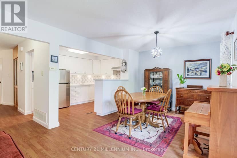 35 Tara Park Crescent — photo 7 of 40