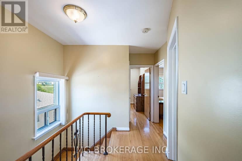 53 Foxrun Avenue — photo 18 of 39