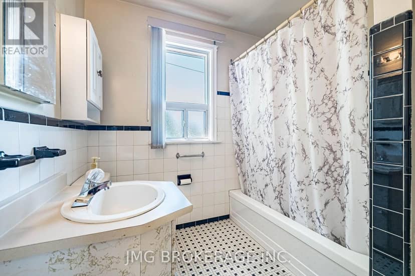 53 Foxrun Avenue — photo 22 of 39