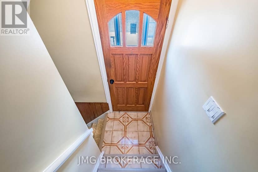 53 Foxrun Avenue — photo 24 of 39