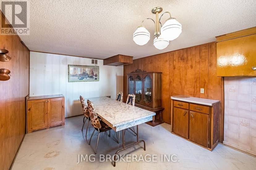 53 Foxrun Avenue — photo 26 of 39
