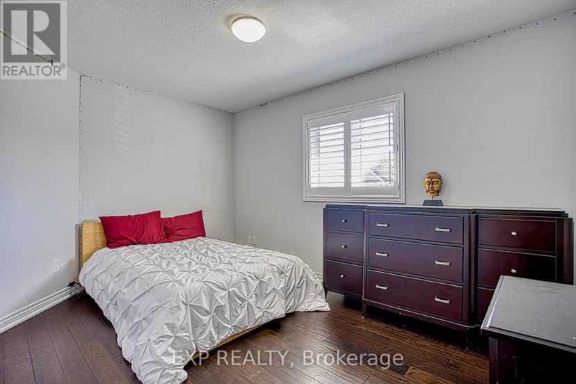17 Narbonne Crescent — photo 27 of 40
