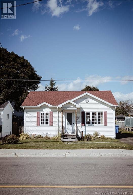 223 Dover Street, Campbellton, photo 2