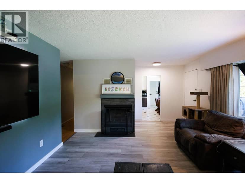 4523 GRAHAM AVENUE, Terrace, photo 8
