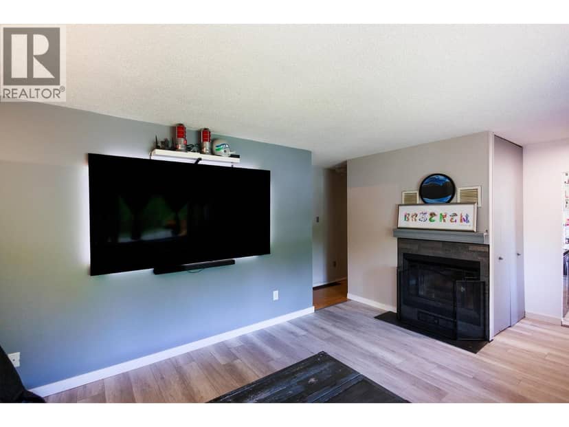 4523 GRAHAM AVENUE, Terrace, photo 6