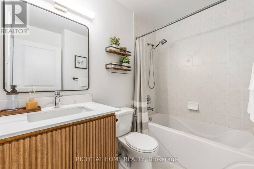1116 - 503 Beecroft Road — photo 25 of 35