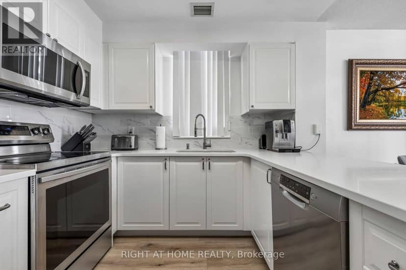 1116 - 503 Beecroft Road — photo 8 of 35
