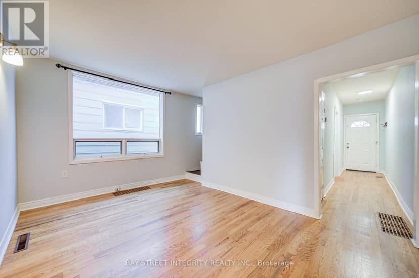 19 Robinson Avenue — photo 14 of 40