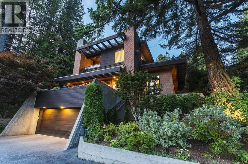 4651 MARINE DRIVE, West Vancouver