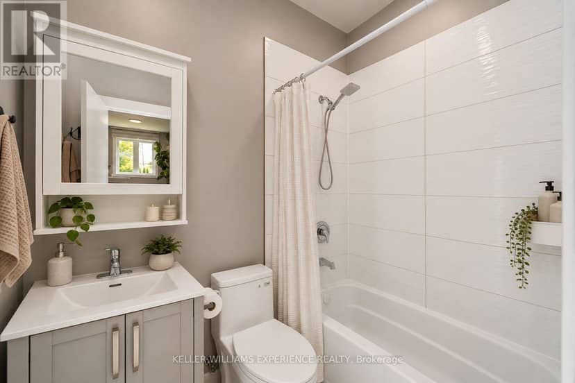 1055 Henry Street — photo 18 of 28