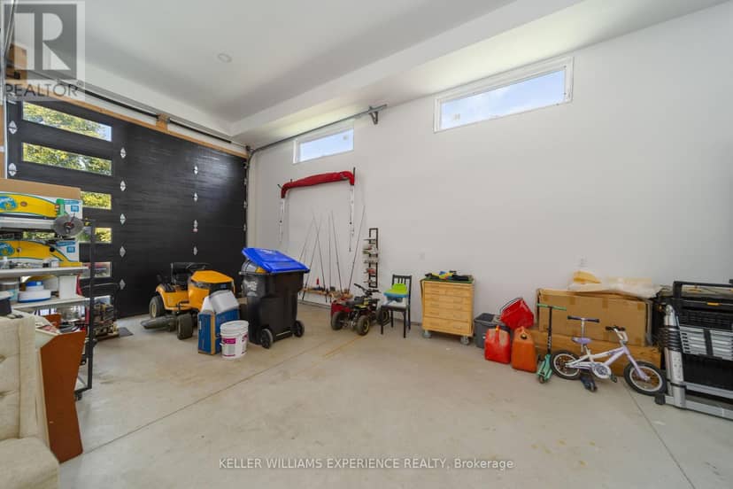 1055 Henry Street — photo 22 of 28