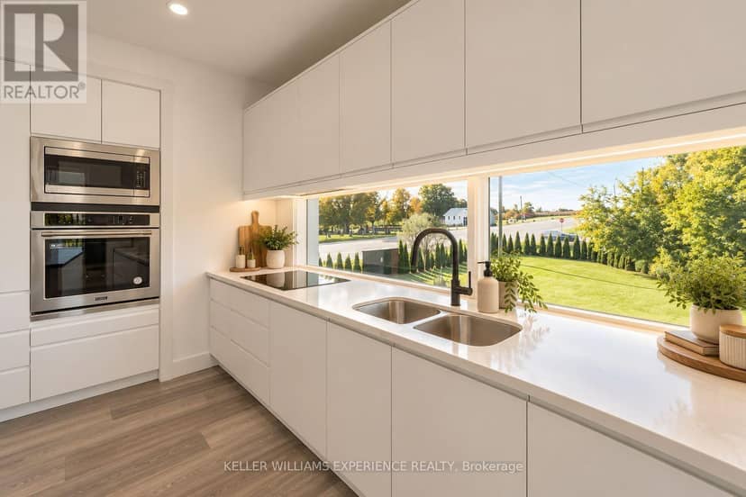1055 Henry Street, Tay, photo 4