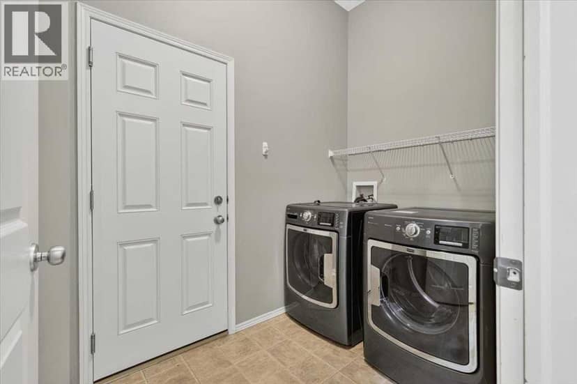 380 Royal Oak Heights NW — photo 16 of 39