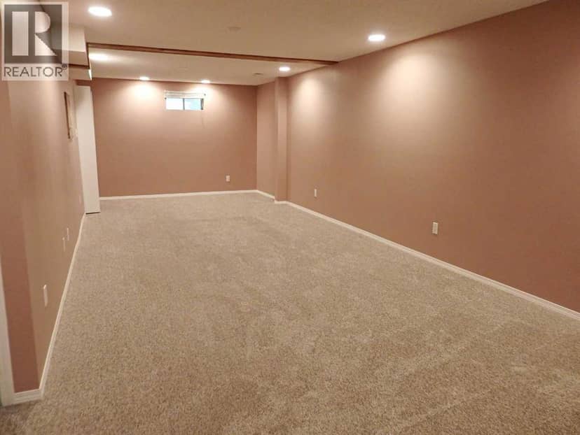 5819 51 Avenue — photo 20 of 32