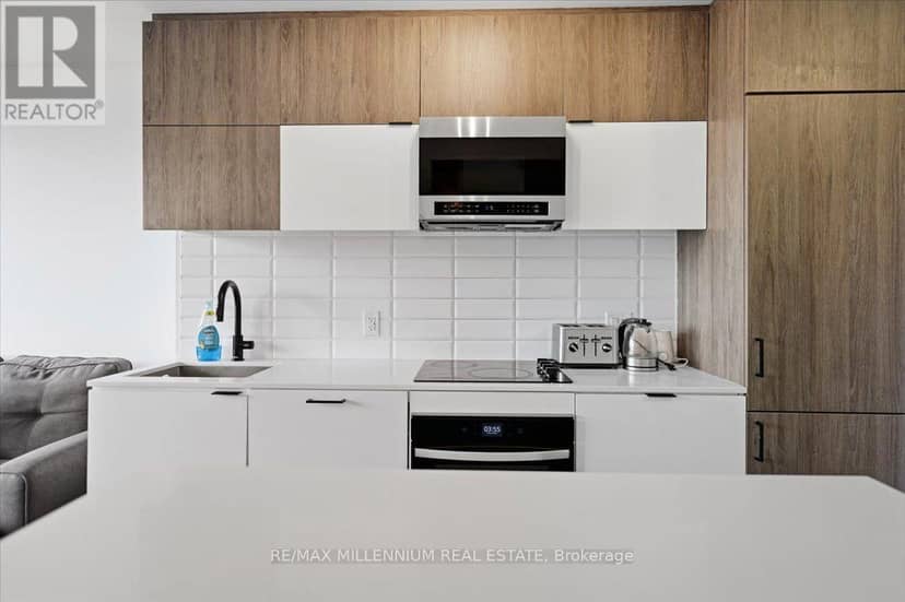 219 - 8888 Yonge Street, Richmond Hill, photo 3