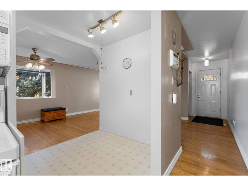 12227 58 ST NW — photo 18 of 40