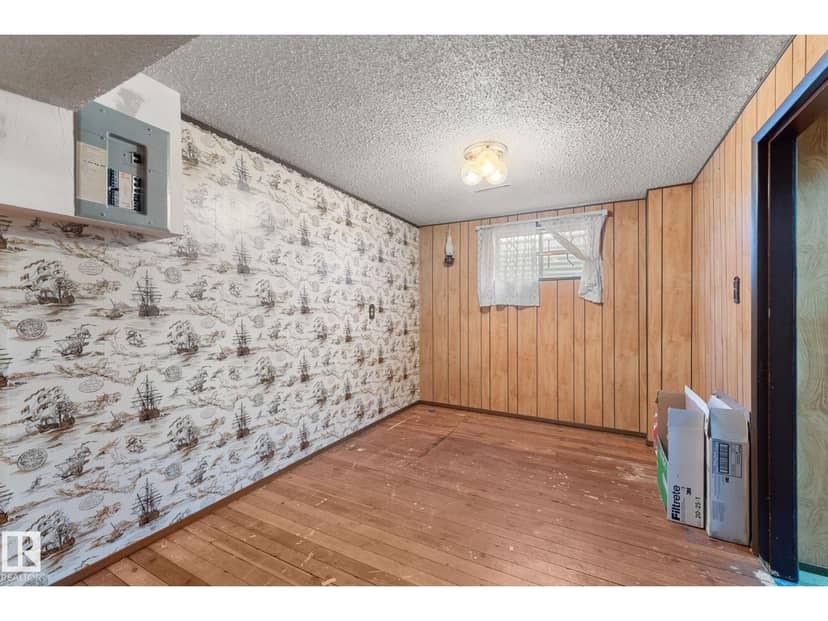 12227 58 ST NW — photo 36 of 40