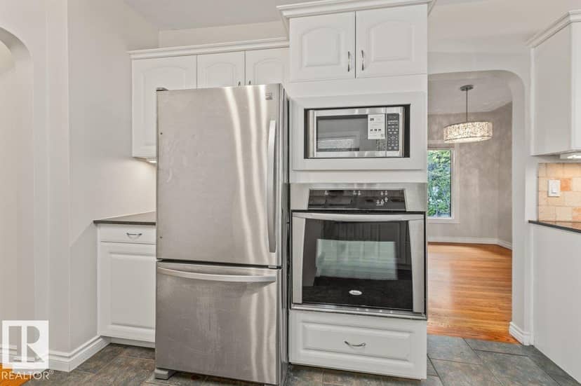 11631 130 ST NW — photo 10 of 35