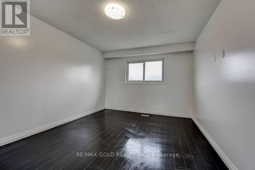 22 Kittiwake Avenue — photo 17 of 40