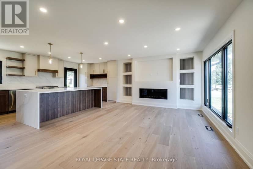 24 Royce Avenue — photo 13 of 40