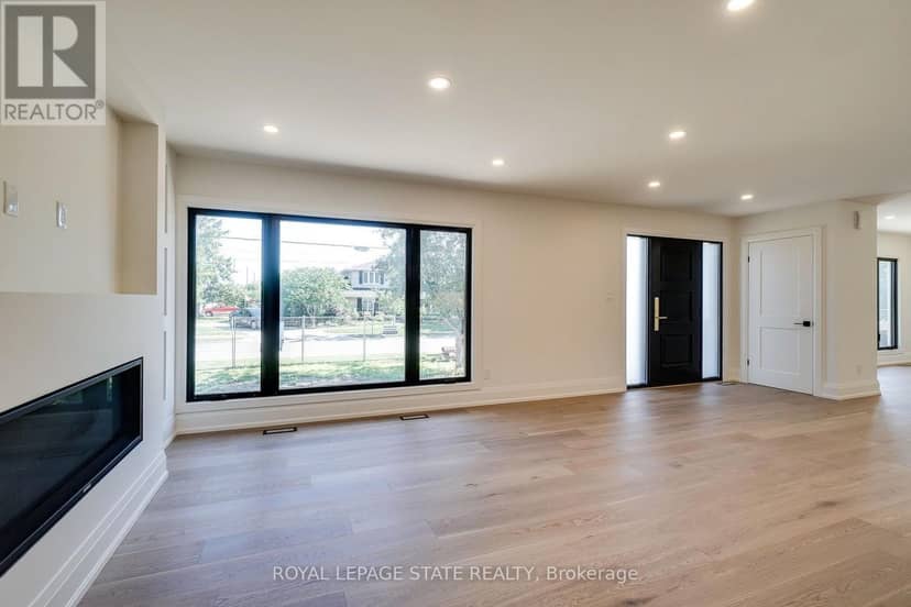24 Royce Avenue — photo 16 of 40