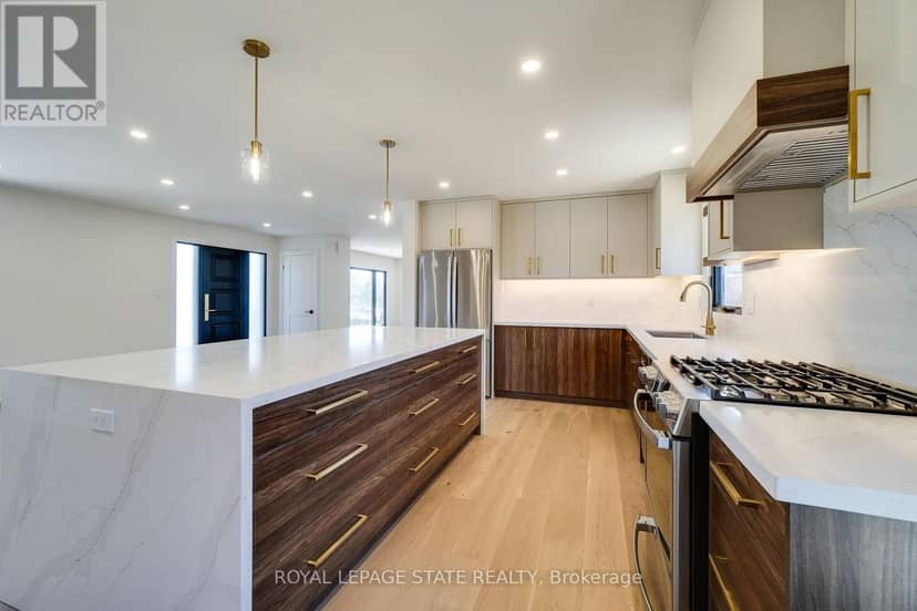 24 Royce Avenue — photo 24 of 40