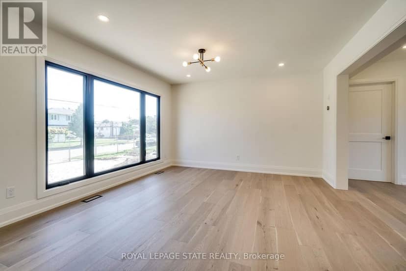 24 Royce Avenue — photo 25 of 40